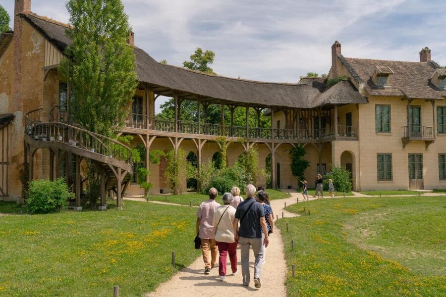 From Paris: Versailles Full-Day Trip by Train - The guides make or break the day