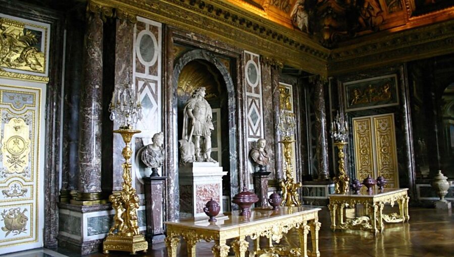 From Paris: Versailles Guided Tour with Skip-the-Line Entry - The Queen’s and King’s private apartments