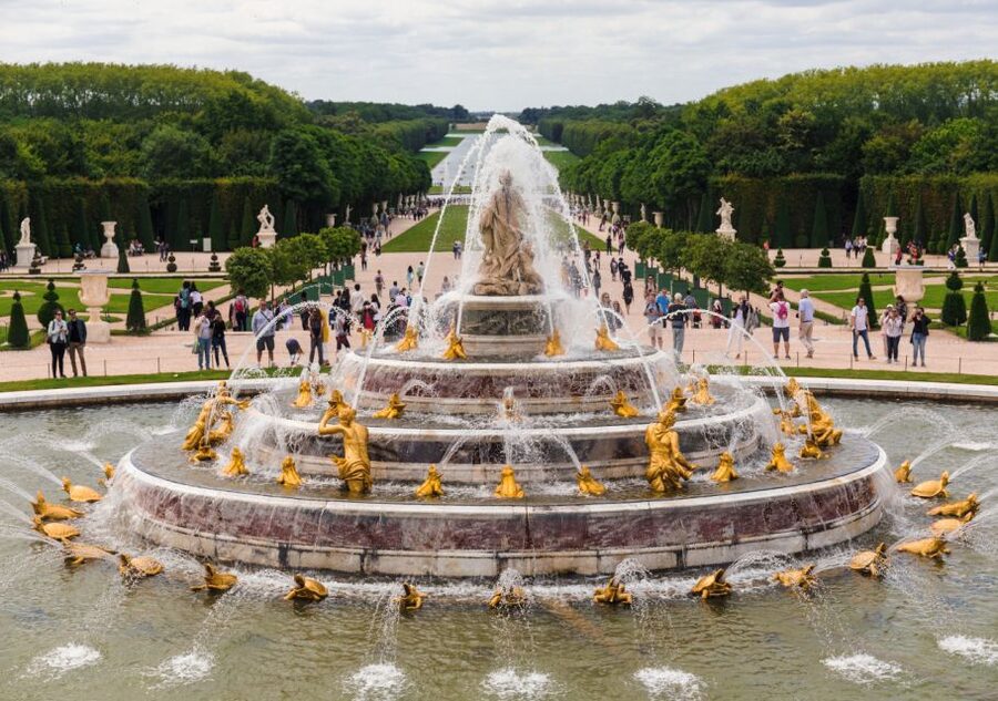 From Paris: Versailles Palace and Gardens Guided Day Trip - Meeting at Saint-Lazare and riding to Versailles