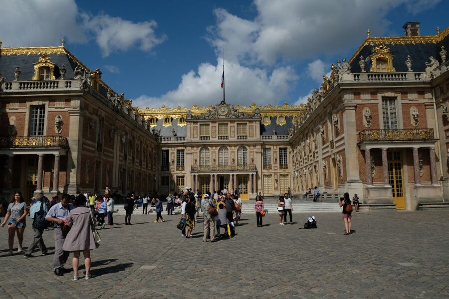 From Paris: Versailles Palace and Gardens Guided Day Trip - Free time at Trianon Estate and the Queen’s Hamlet