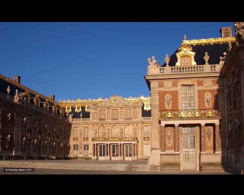 From Paris: Versailles Palace and Gardens with Transfer - André Le Nôtre’s gardens need extra time