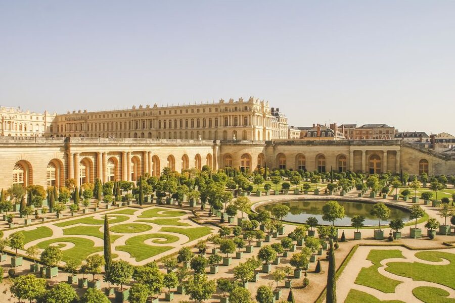 From Paris: Versailles Palace Self Guided & Gardens tickets - The gardens require more time than you expect