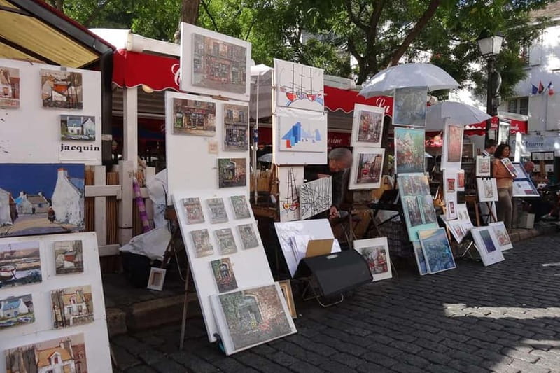 German private Walking Tour through Montmartre & Passages - Passage Jouffroy and Passage Verdeau