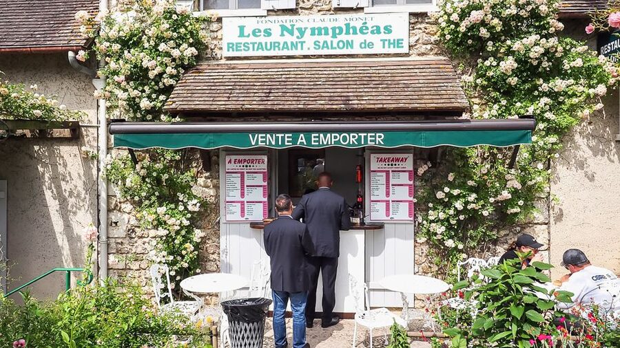 Giverny: Monet's House and Gardens Guided Tour - Key points to know before you book
