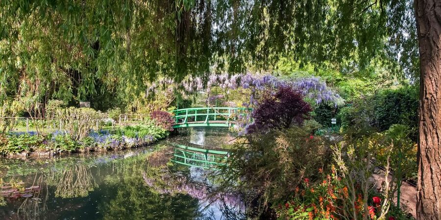 Giverny: Monet's House and Gardens Guided Tour - How long the two-hour format feels