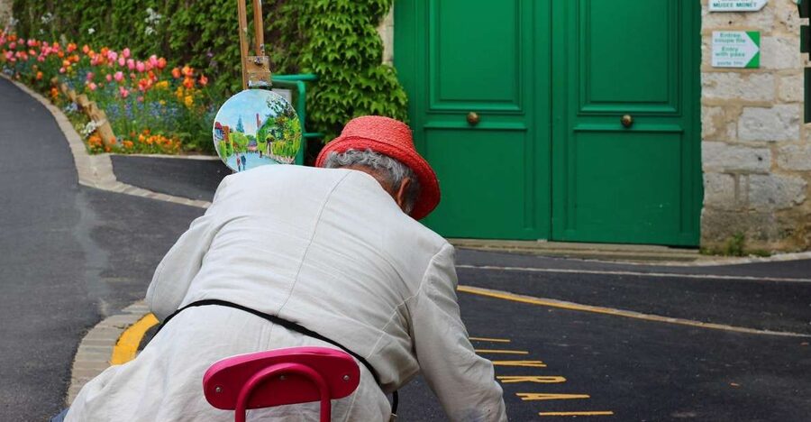 Giverny: Monet’s House and Gardens Skip-the-Line Tour - Key points at a glance