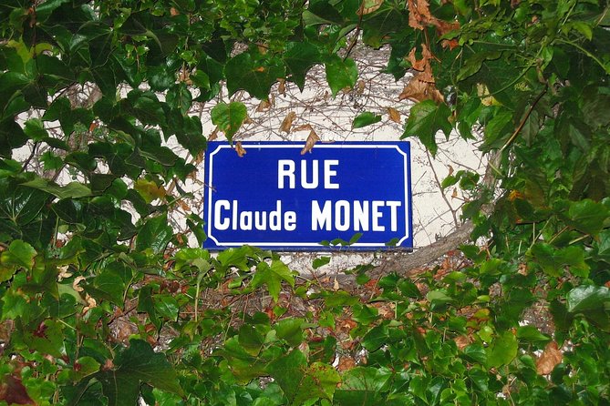 Giverny & Monet's House Audio Guided Half-day Tour from Paris - Inside Monet’s house and studio