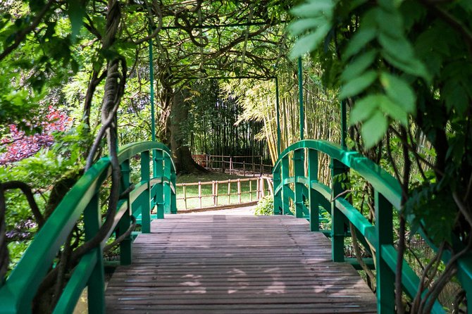 Giverny Small-Group Half Day Trip with Monet’s Gardens from Paris - Timing, weather, and walking needs