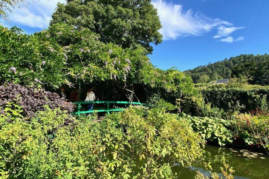Giverny Versailles Trianon Small Group by Minivan from Paris - What the guides add to the day