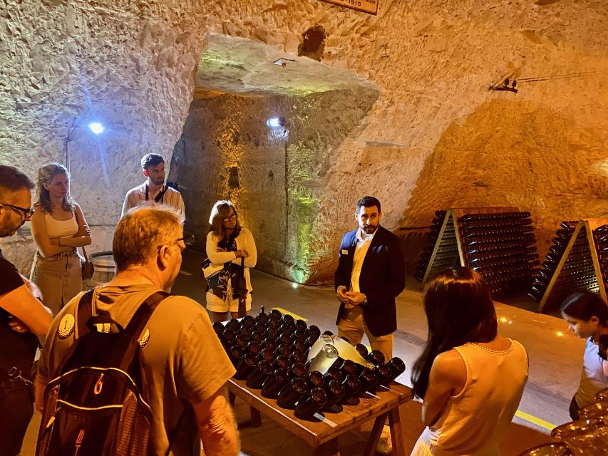Grand Vintage Private Champagne Moet Chandon Veuve Clicquot - Key points at a glance