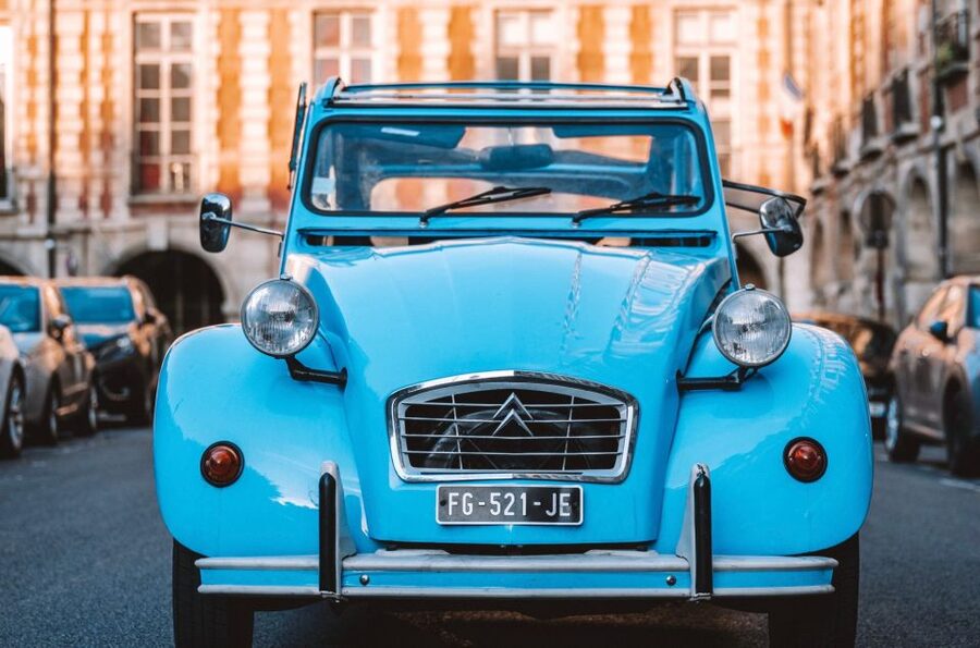 Guided Tour of Paris in Citroën 2CV - What to know before you reserve