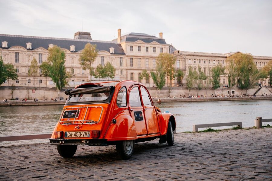 Guided Tour of Paris in Classic Convertible - Should you book the Citroën 2CV tour?