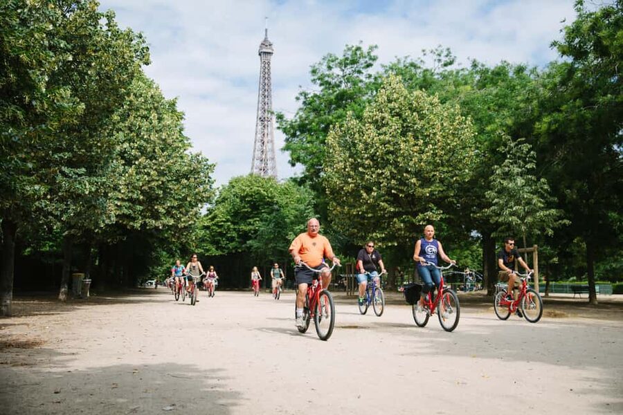 Highlights of Paris Bike Tour in English or Dutch - Why a bike is a smart way to see central Paris