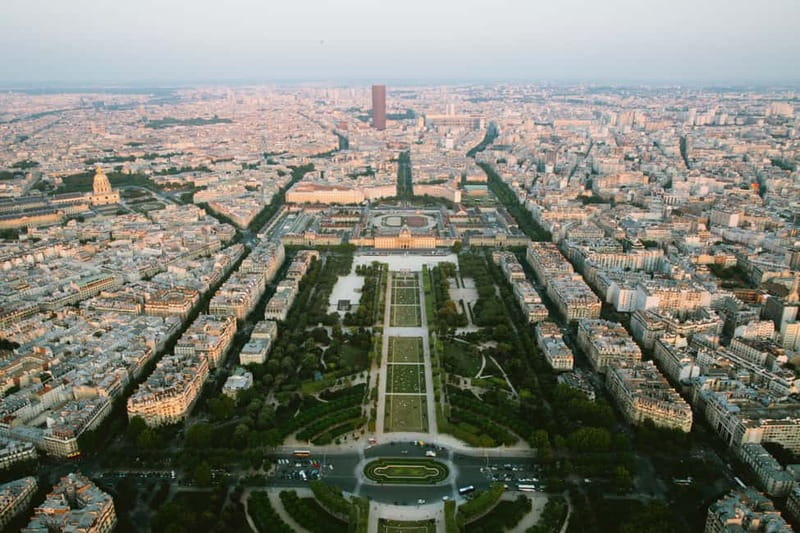 Highlights of Paris Bike Tour in English or Dutch - Napoléon’s Tomb and the story behind the monument