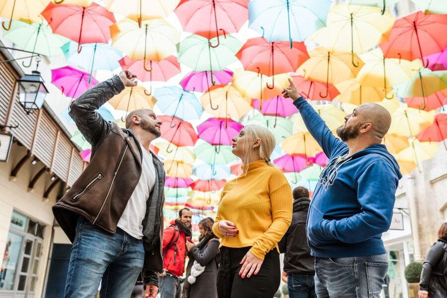 Instagrammable Paris: Icons & Hidden Gems with a Local - The right expectations for photos and history