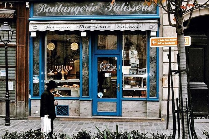 Le Marais District & Jewish Quarter Guided Walking Tour 12ppl Max - Saint-Paul-Saint-Louis and the opening chapter