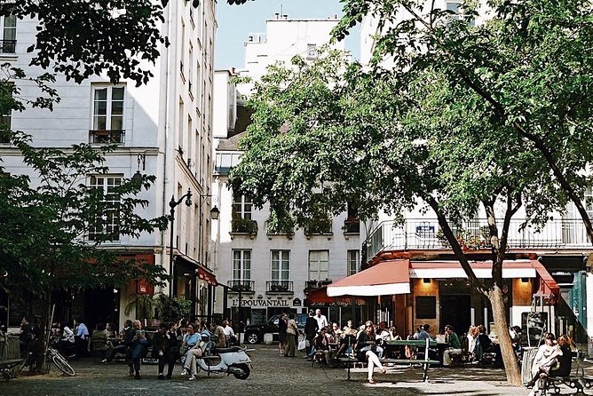 Le Marais District & Jewish Quarter Guided Walking Tour 12ppl Max - Rue des Francs Bourgeois and the old mansions