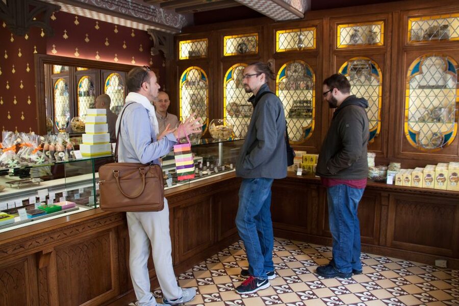 Le Marais: Pastry and Chocolate Food Tour - Starting at Rue Rambuteau with a small group