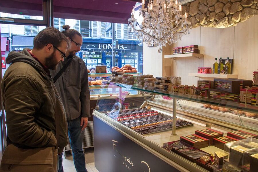 Le Marais: Pastry and Chocolate Food Tour - Chocolate, coffee, and the pleasure of taking your time