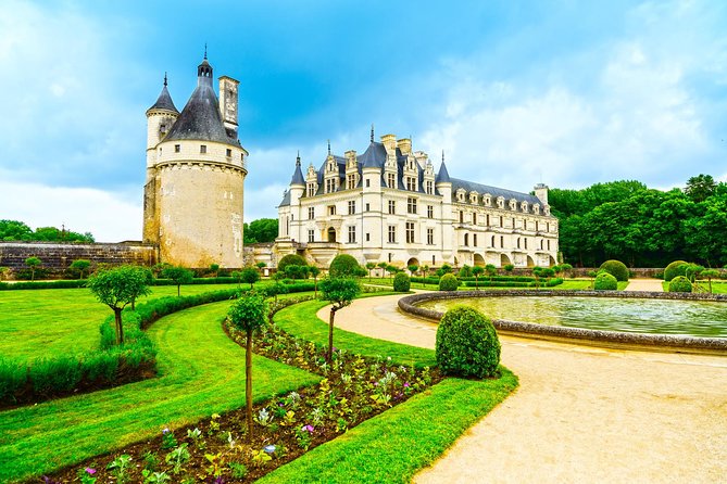 Loire Valley Wine and Castles Small-Group Day Trip from Paris - Amboise: the most flexible stop of the day
