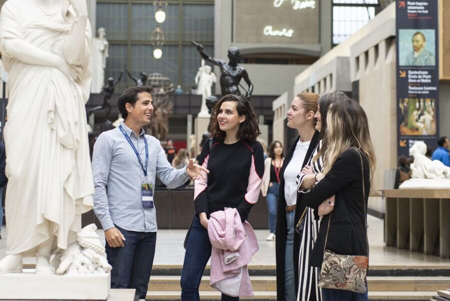 Louvre and Musée d'Orsay with Reserved Entry Ticket - A clear route through two enormous Paris museums