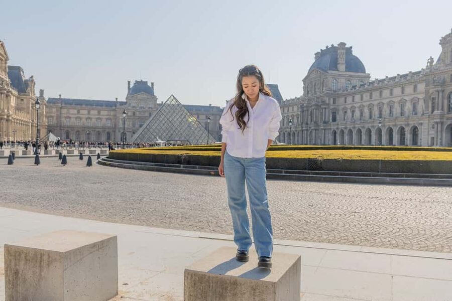 Louvre area photo shoot by Paris photographer - Tips for getting better photographs