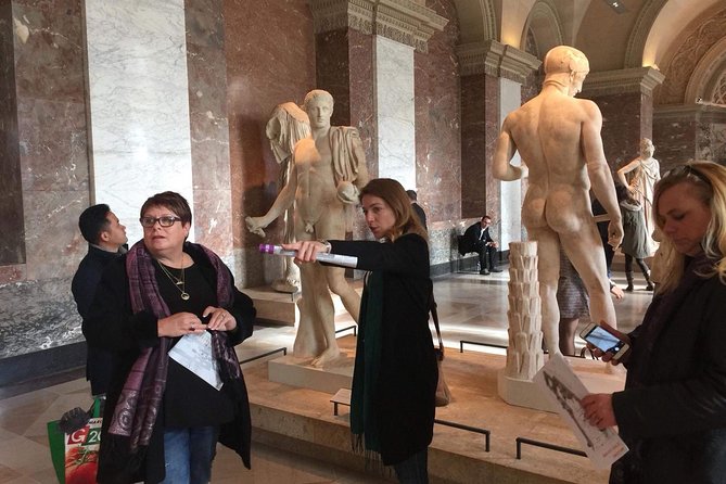 Louvre Museum - Exclusive Guided Tour (Entry Included) - Private versus small-group booking