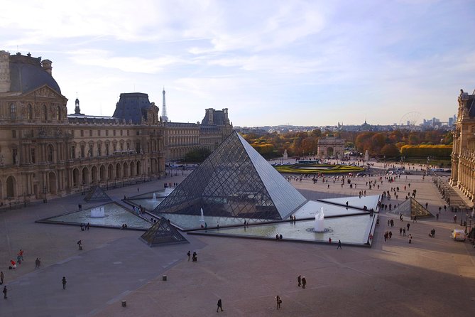 Louvre Museum - Highlights Tour with Mona Lisa - Michelangelo’s Slaves and sculpture with a human face