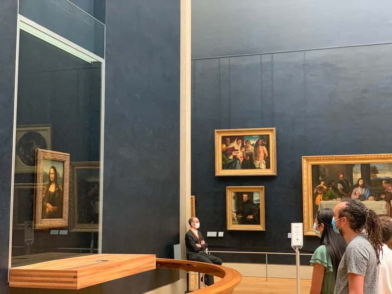 Louvre Museum: Skip-the-Line Small Group Guided Tour - Priority entry and the security wait