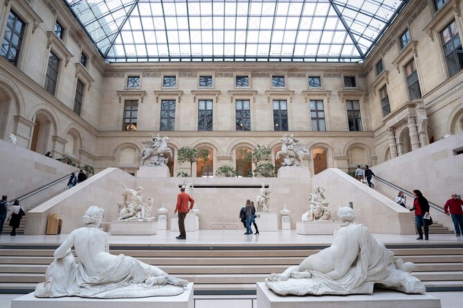 Louvre Priority Access with Mona Lisa Escort or Guided Option - Choosing between a guided Louvre tour and a Mona Lisa escort
