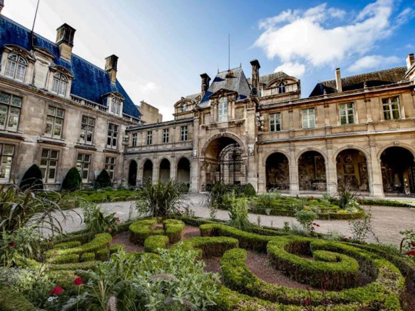 Marais District of Paris Guided Walking Tour - Hôtel de Sully and the courtyards of old Paris