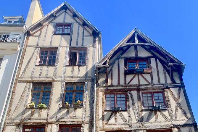 Marais Tour With a Local - A neighborhood walk, not a monument marathon