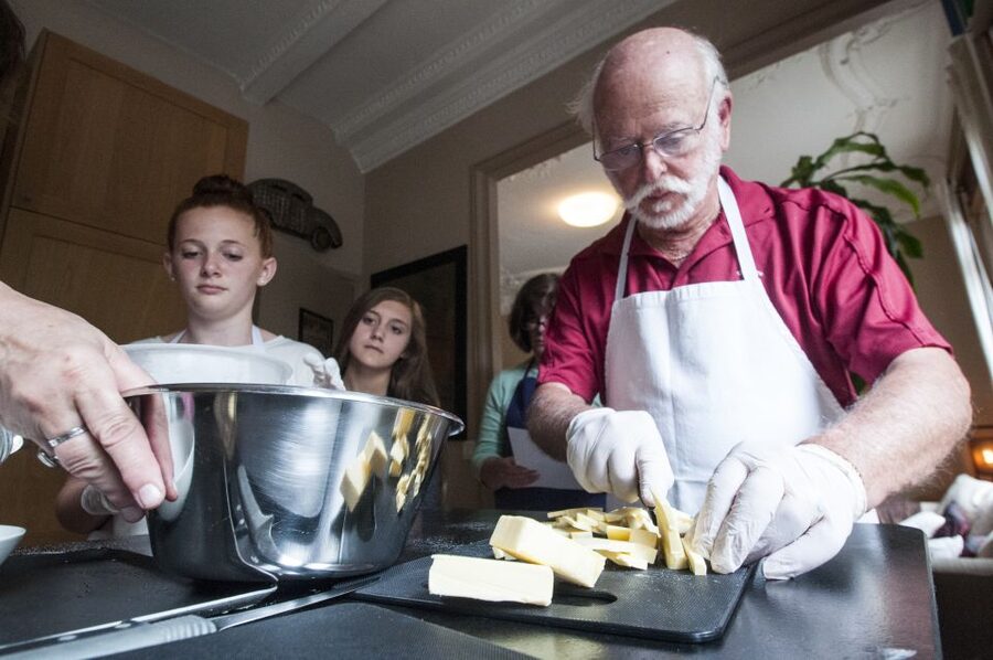 Market Visit and Cooking Class with a Parisian Chef - The meal is part of the lesson