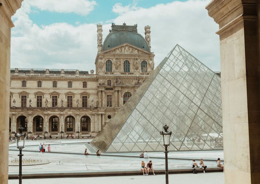 Mona Lisa & Louvre Masterpieces Tour with Reserved Access - The Apollo Gallery and Napoleon Apartments