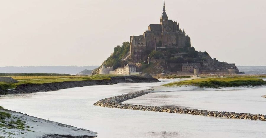Mont Saint-Michel & Chateaux Country 3-Day Tour from Paris - The Normandy question: Omaha Beach, Rouen, Honfleur, and Saint-Malo