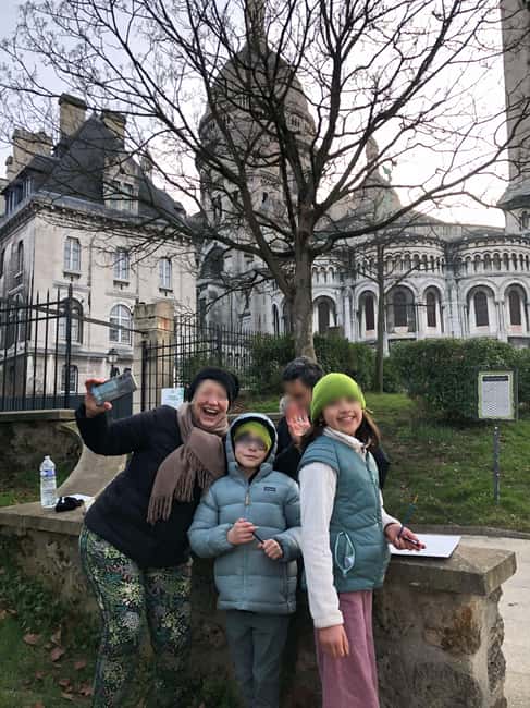 Montmarte painting session and walking tour for kids ! - Turning Montmartre into a children’s game