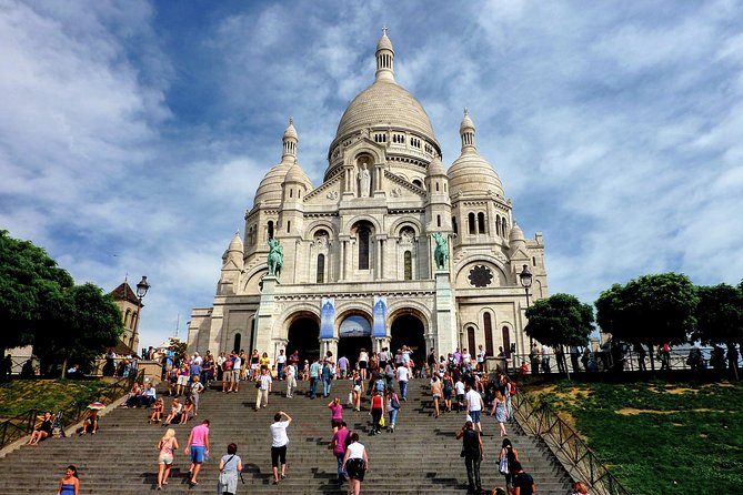 Montmartre Hidden Gems and Scenic Highlights Walking Tour - The Montmartre vineyard and a slower view of the neighborhood