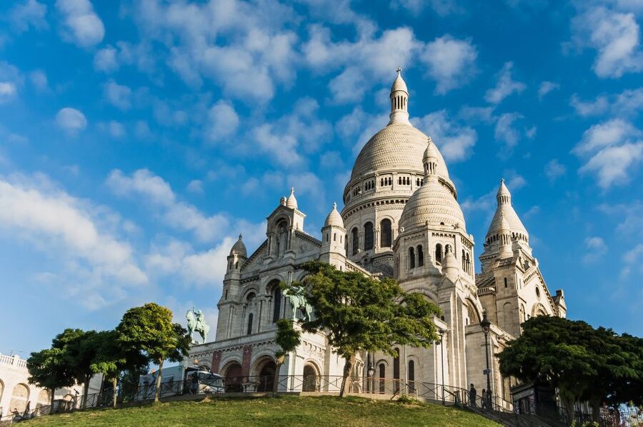 Montmartre: Private Treasure Hunt for Families and Kids - Meeting Dali, Picasso, and Montmartre’s other artists