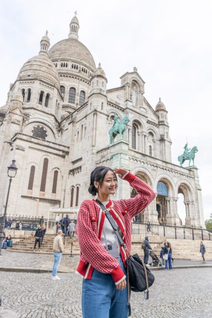 Montmartre Sacre Coeur area photoshoot by Paris photographer - Why a Montmartre Photoshoot Works So Well