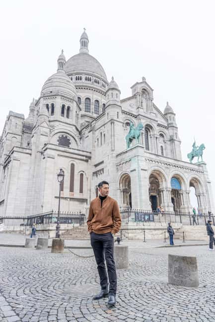 Montmartre Sacre Coeur area photoshoot by Paris photographer - Is $39 Good Value for 25 Minutes?