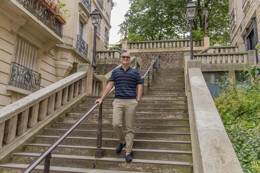 Montmartre Sacre Coeur area photoshoot by Paris photographer - Should You Book the Montmartre Photoshoot?