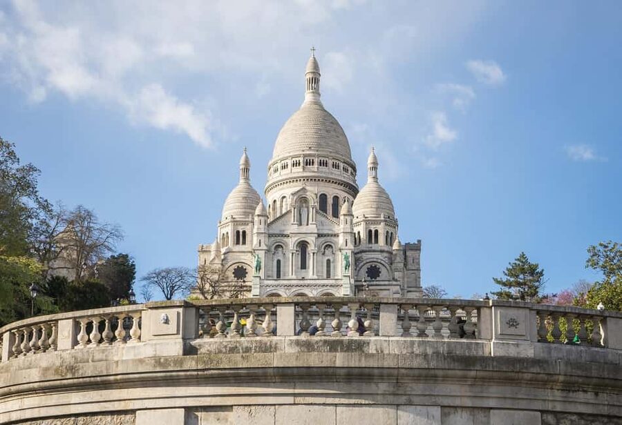 Montmartre Walking Tour in English - From vineyards and mills to an artists’ quarter