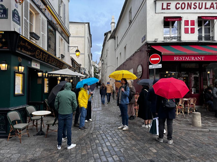Montmartre Walking Tour in English - Cafe Deux Moulins and the world of Amélie