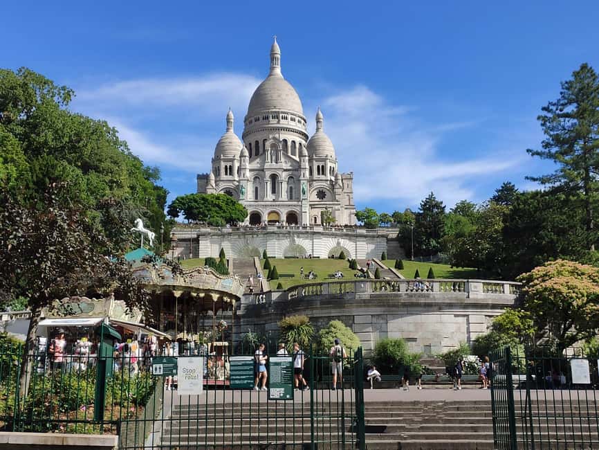 Montmartre Walking Tour with a Local Guide - Key points at a glance