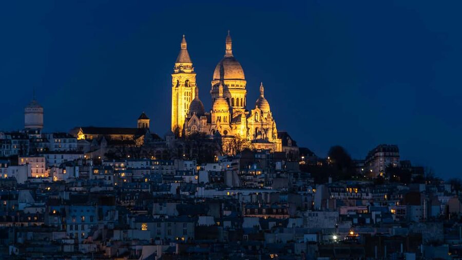 Montmatre Walking Tour: the essential highlights+ - Streets You Might Skip Without a Guide