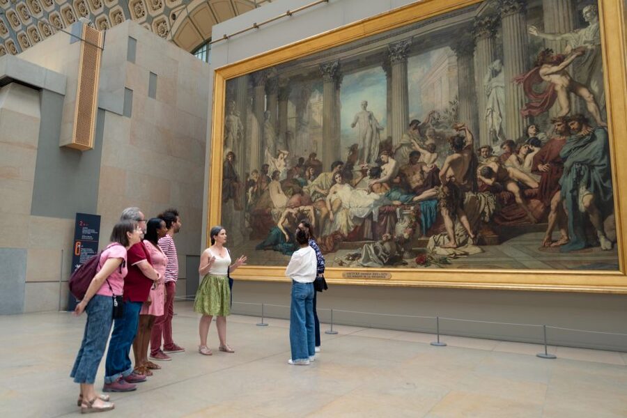 Musée d’Orsay: Guided Impressionist Tour & Gourmet Lunch - Lunch beneath the museum’s chandeliers