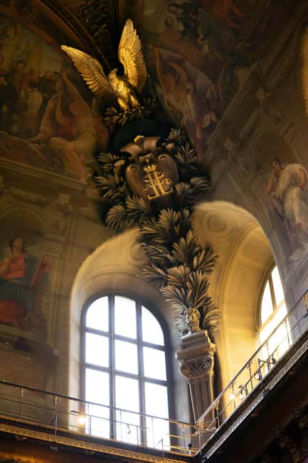 Night at the Louvre Museum: 6-people Max Guided Exploration - Key points at a glance