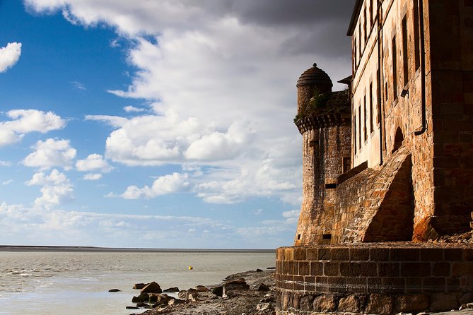 Normandy 2Days Trip Landing Beaches and Mont St Michel from Paris - Rouen: a strong first taste of medieval Normandy