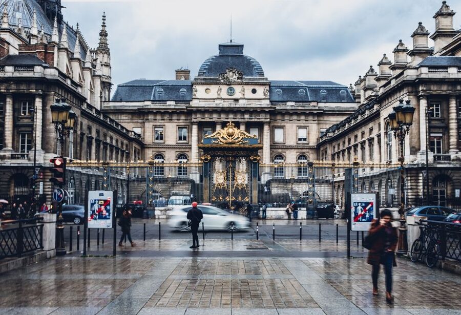 Notre-Dame Cathedral Private tour - More than dates and famous names