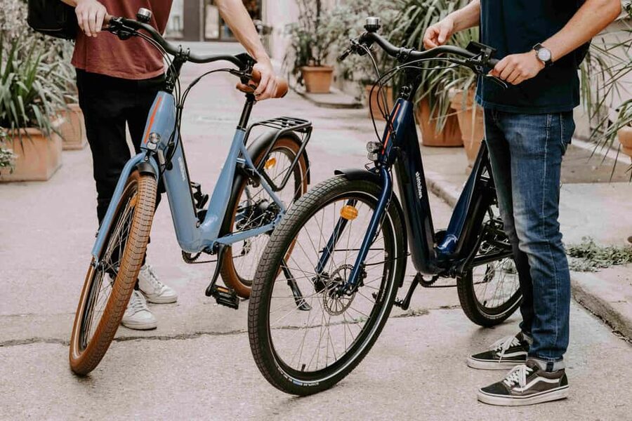 Onebike: Electric Bike Rental in the in the heart the Paris - Getting comfortable with the bike before riding